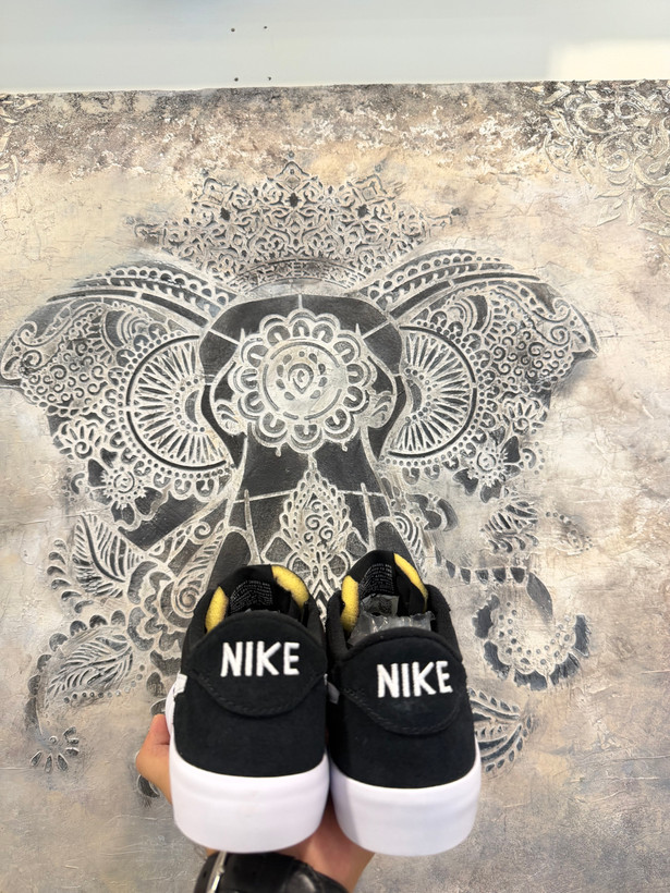 کنونی نایکی Nike SB